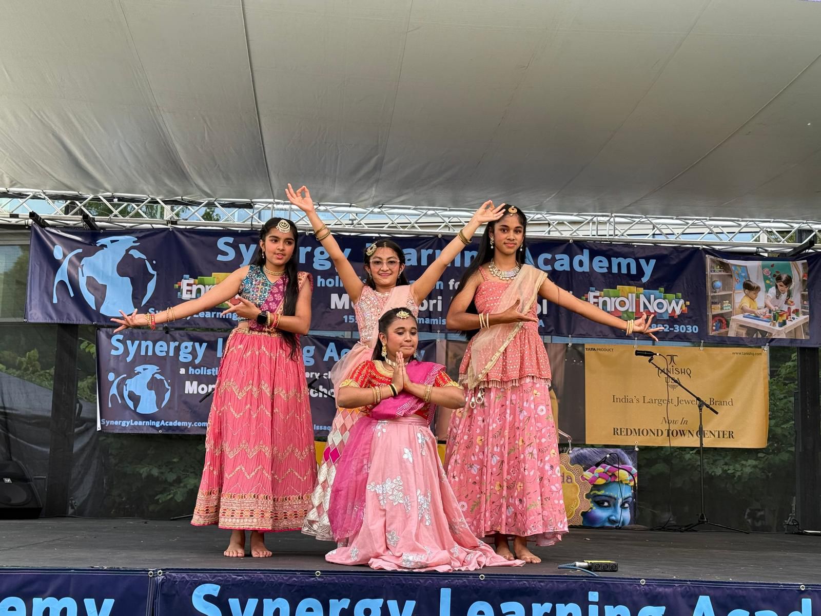 StudioTaal Summer performance by Little Rockstar